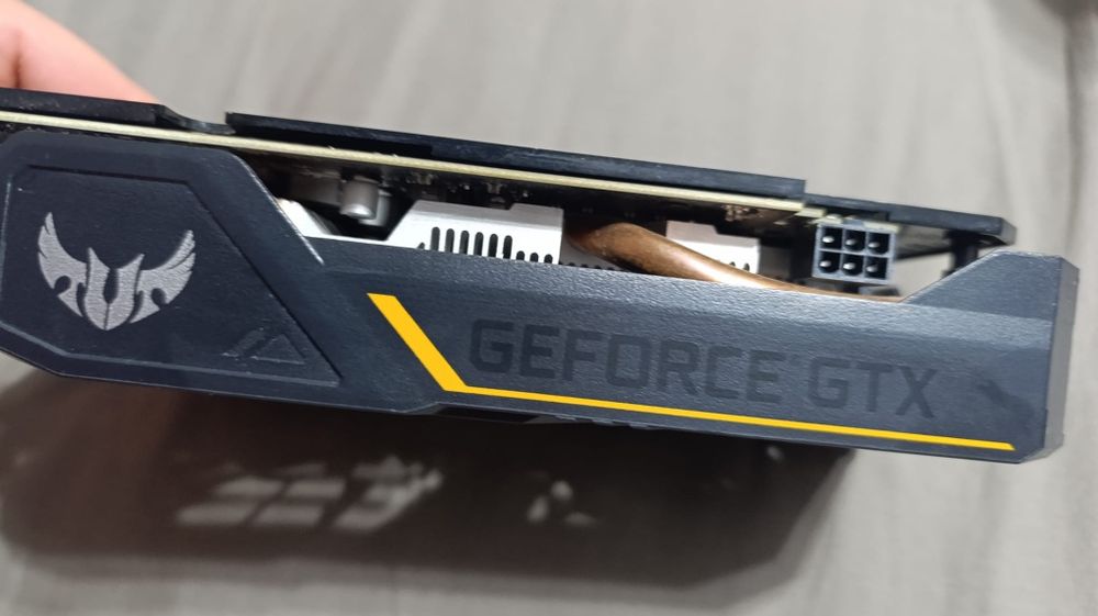 Placa video Asus gtx1650 4gb vram gddr4