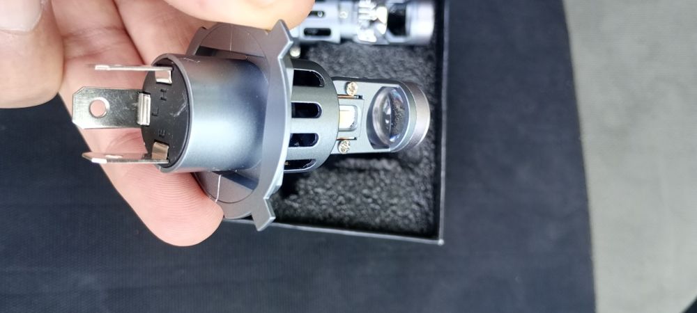 Set 2 becuri H4 led cu lupă canbus