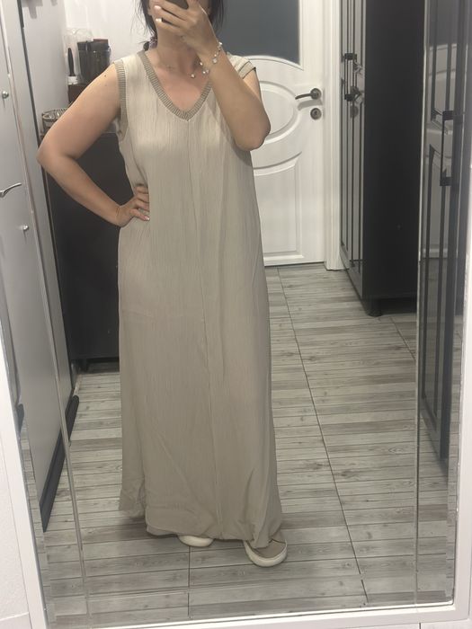 Дълги рокли бежова и цвят горчица