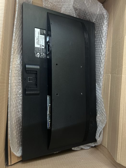 Set 2 Monitoare Acer V226HQL + Brat Dublu de Birou