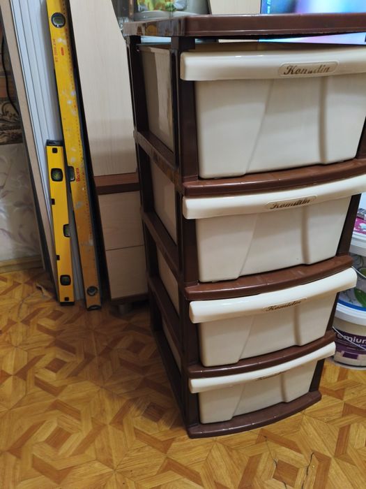 Продам комод пластиковый