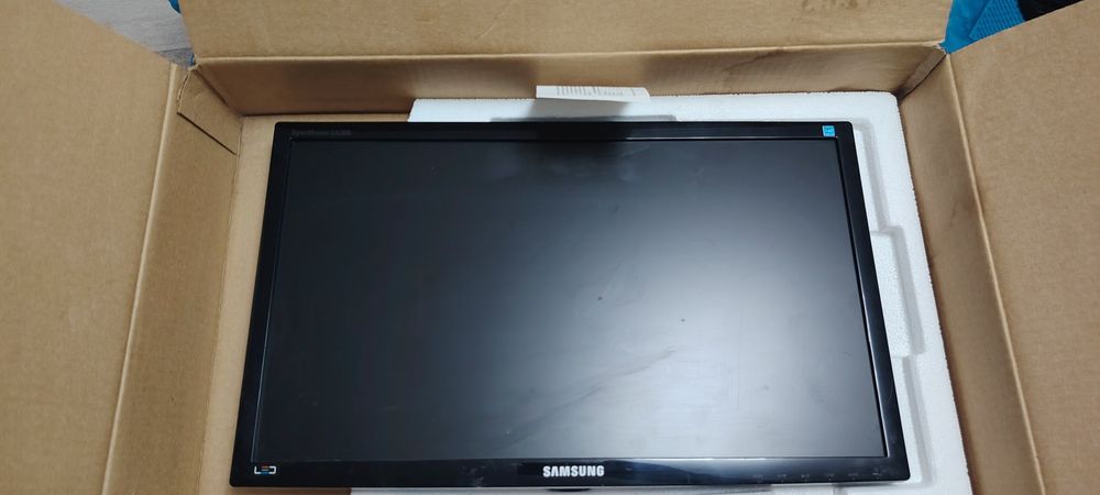 Монитор Samsung 22