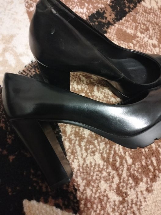Туфли женские высоки каблук