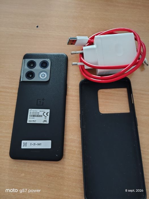Oneplus 10 pro 8 gb RAM + 8 gb RAM, 256 memorie