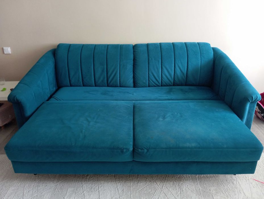 Продам Диван в хорошем состоянии