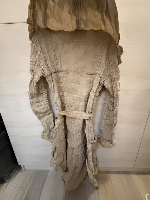 Ефектно тънко яке с метални нишки в материята