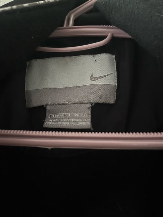 Спортно яке Nike, идеално за тичане