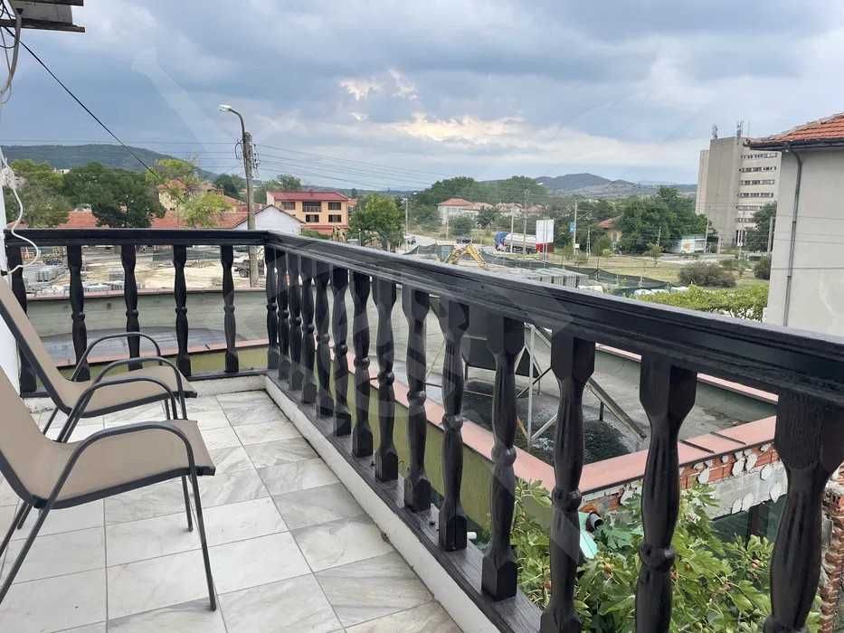 Триетажна къща в Хисаря 41122