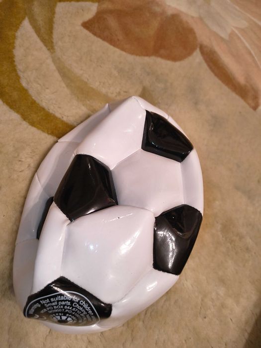Minge de fotbal nou noută