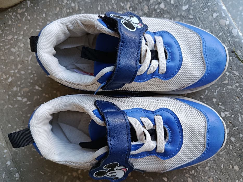 Adidași copii în stare foarte buna