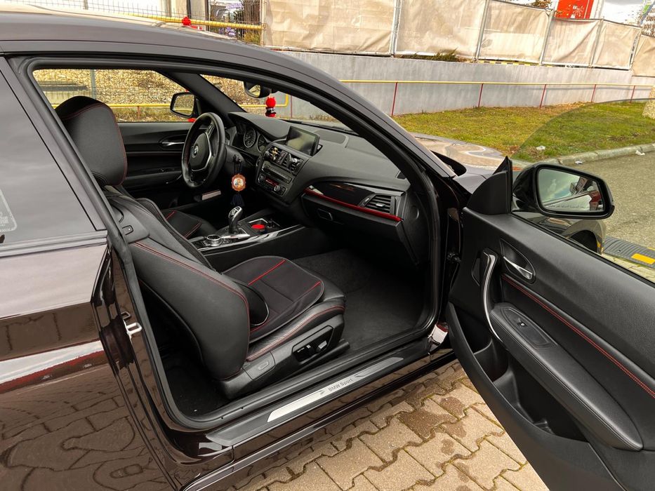 BMW 220i coupe sport