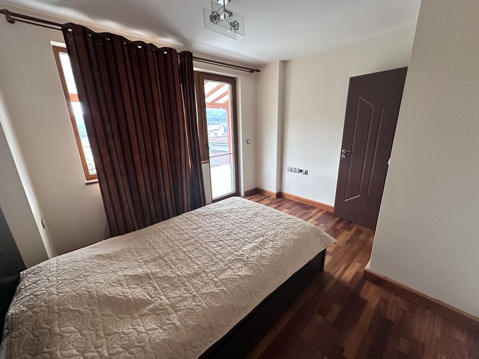 Дава се под наем Тристаен апартамент в Смолян, Невястата - 127 кв.м за 368.73 € - Снимка #3