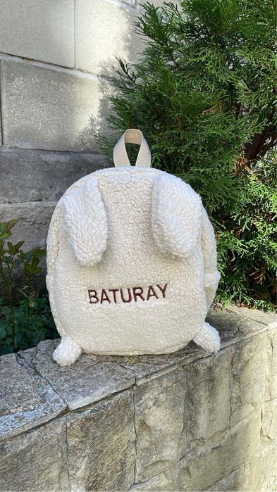 Детска раница с надпис