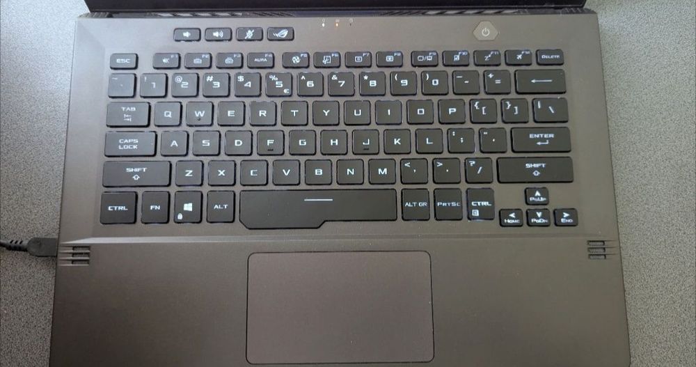Laptop gaming Asus Zephyrus ryzen 9 5900rtx 3060 16gb RAM ssd 1TB