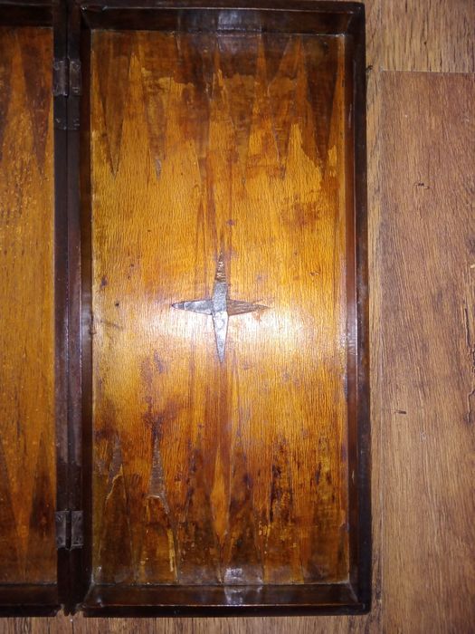 Стара дървена табла