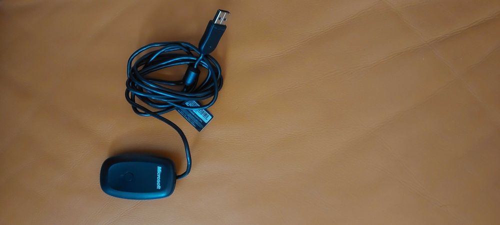 Vand Controller XBox360 wifi și Adaptor original Microsoft pentru PC usb