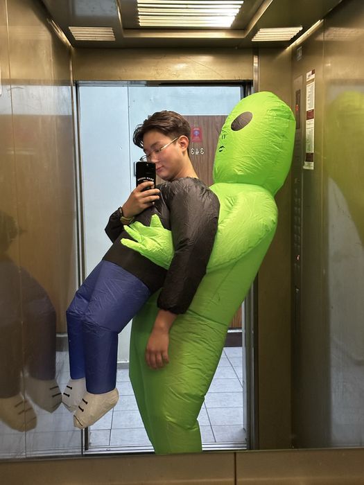 Продаю костюм прищельца