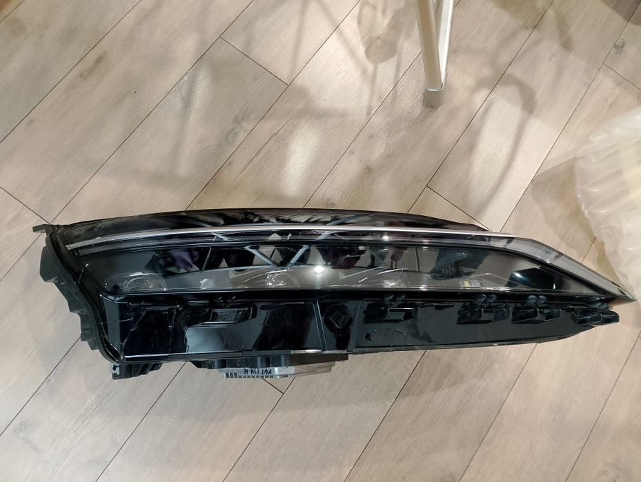 Продам передний фара