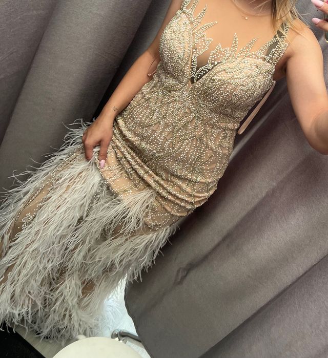 Абитуриентска рокля