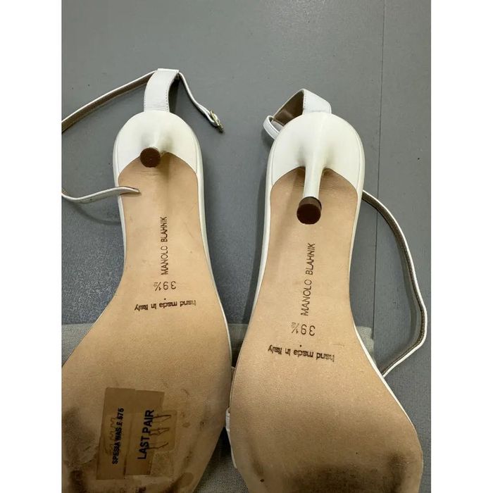 Manolo Blahnik pantofi cu toc albi