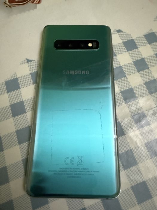 Продам SAMSUNG S10