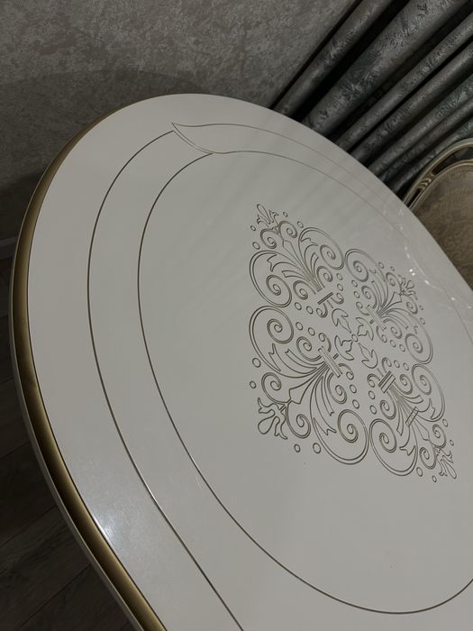 Продам стол со стульями  в отличном состоянии