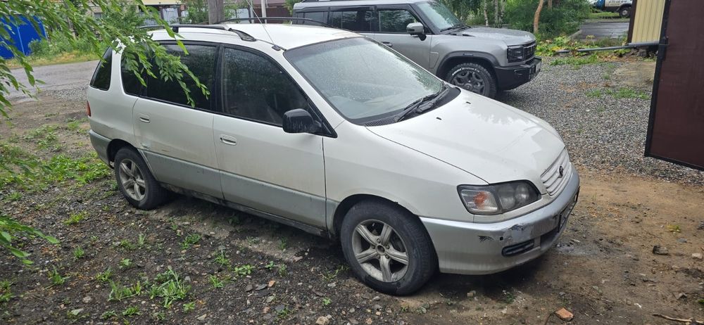 Toyota lpsum 1997