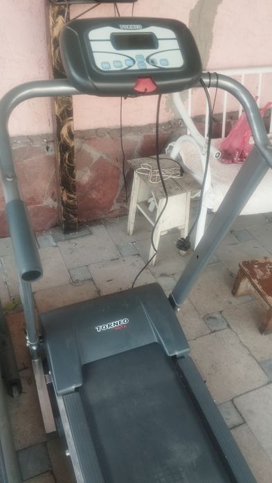 Продам беговую дорожку