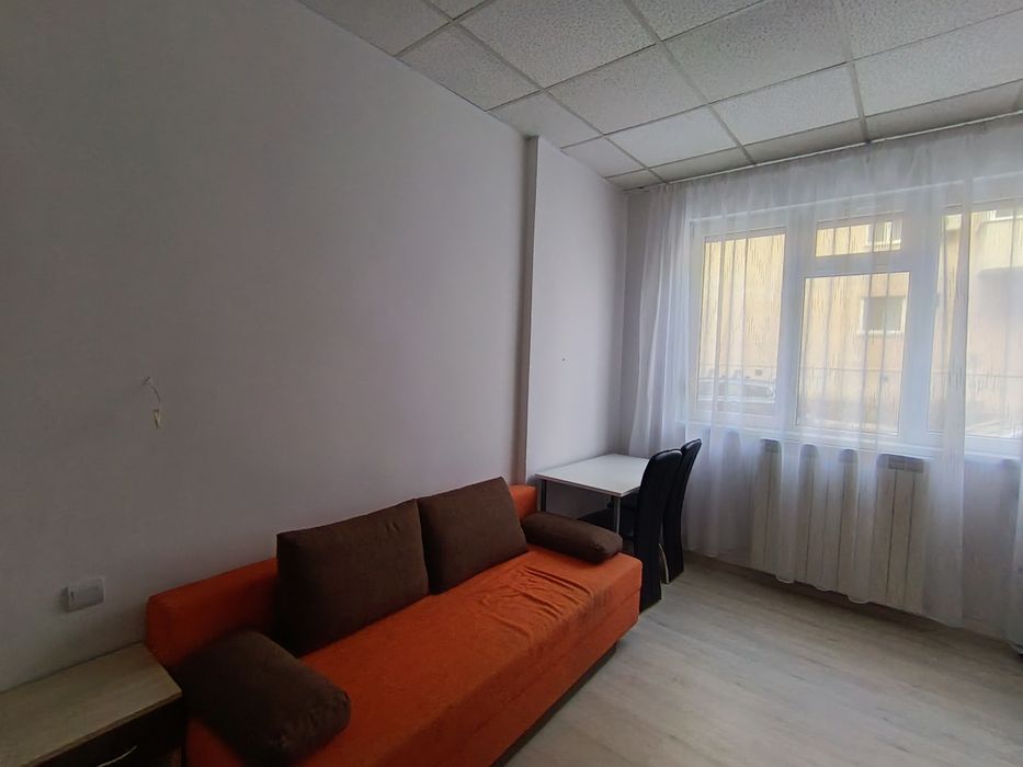 Închiriez garsoniera renovata în zona Rogerius lângă Școala 11