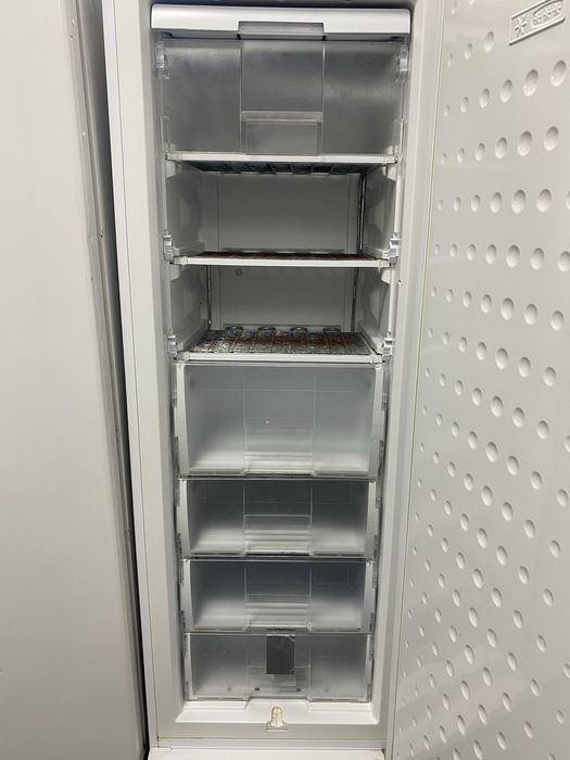 Фризер Elvita 222 литра