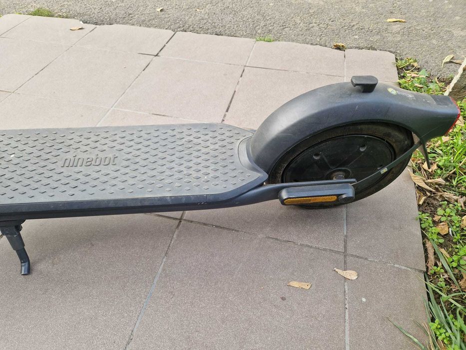 Trotineta electrica NINEBOT KickScooter F2 Pro, autonomie 55km cu incarcator original