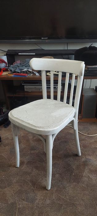 Продам стулья табуретки