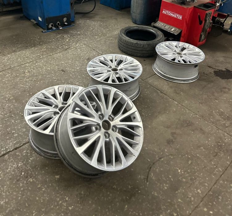 Продам диски Тойота камри Оригинал