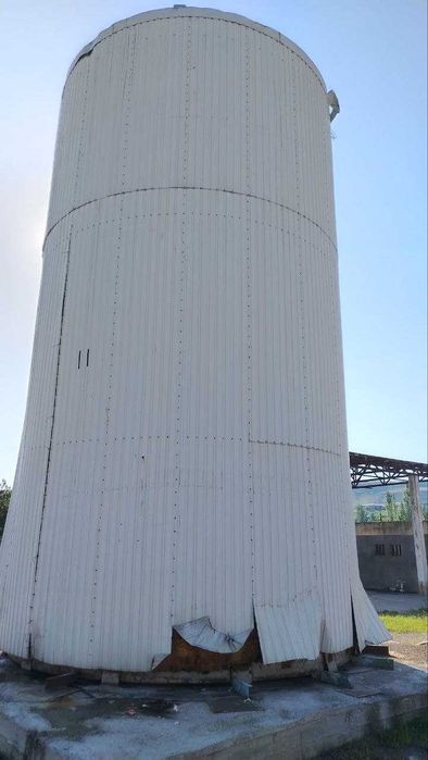 Срочно продаётся ЁМКОСТЬ на 200 тонн