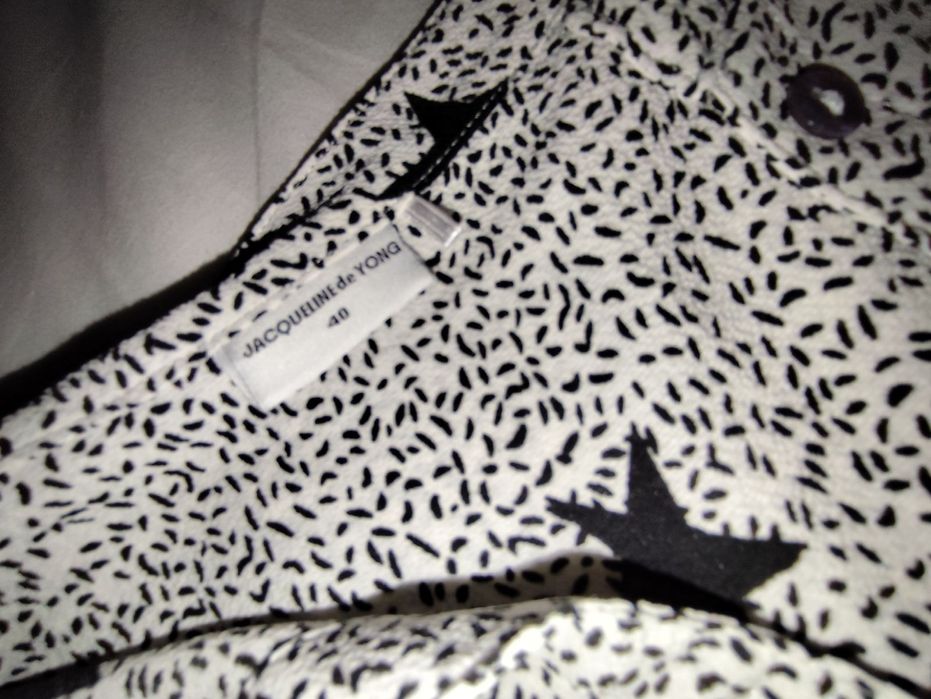 Бяла блуза на черни звезди Jacqueline de Yang