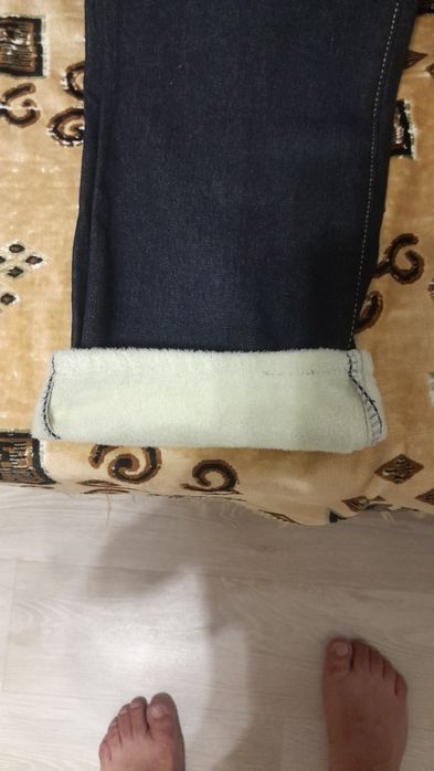 Продам брюки джинсы утепленные для девочки