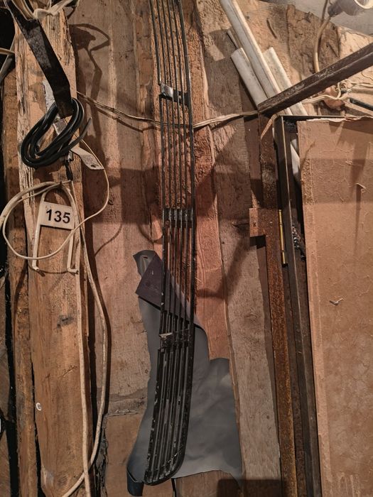 Решетка капота БМВ