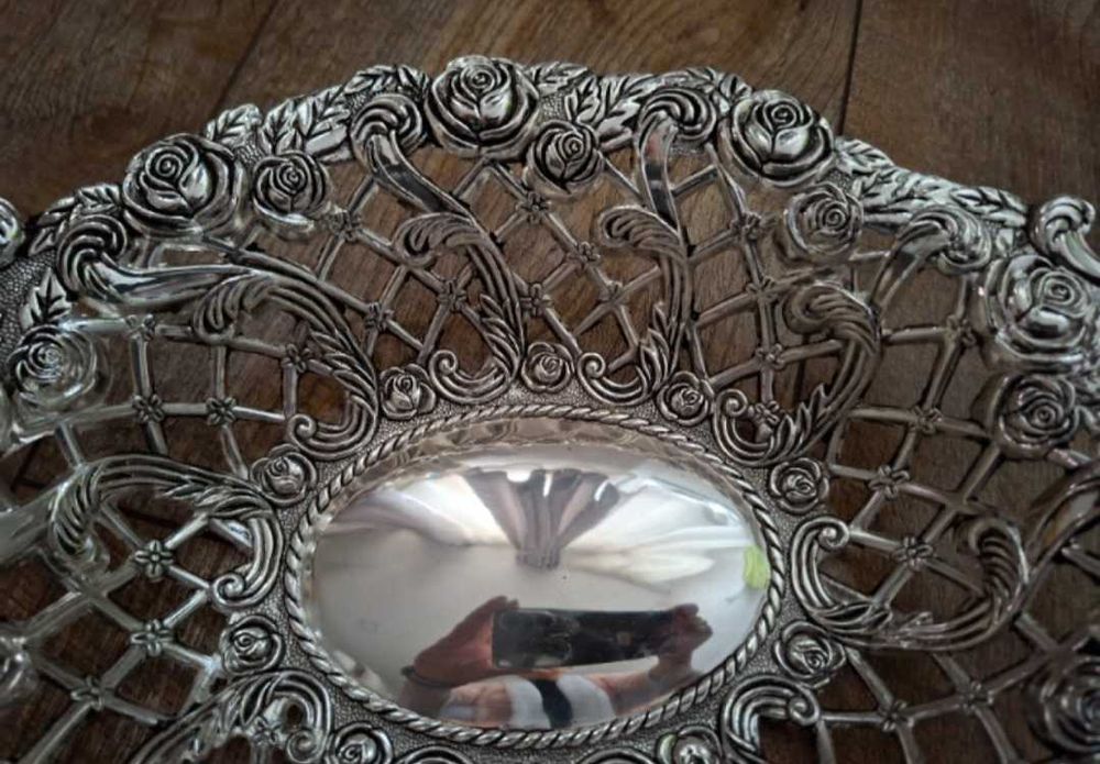 Посребрена фруктиера