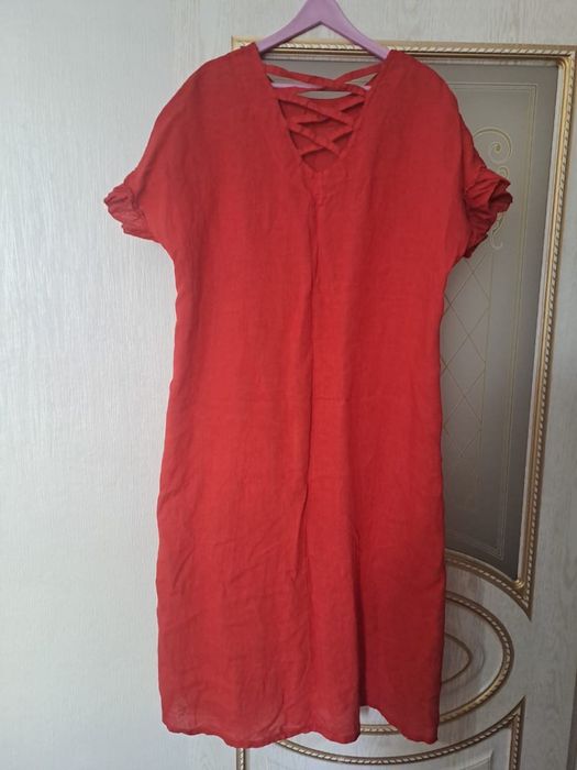 Продам женские платья
