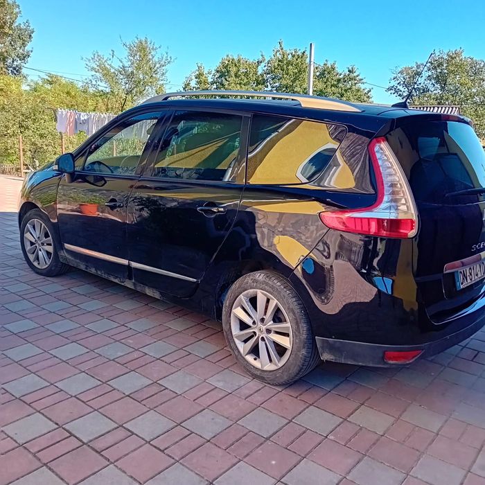 Renault grand scenic