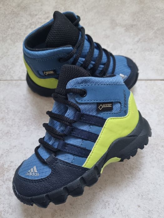 Детски зимни обувки ADIDAS TERREX 22 номер