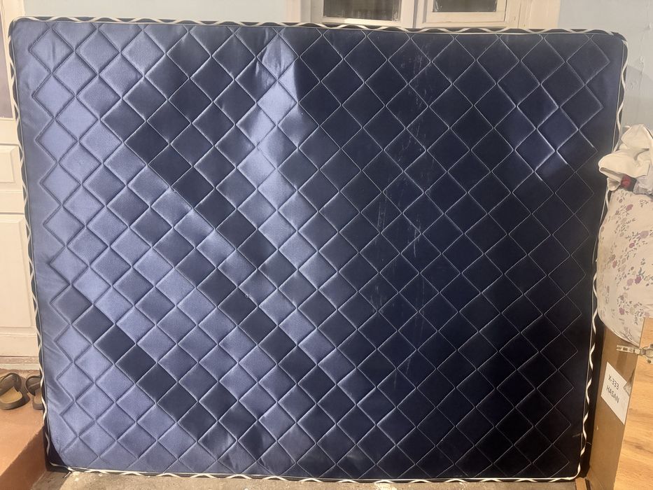 Двухместний матрас для спални