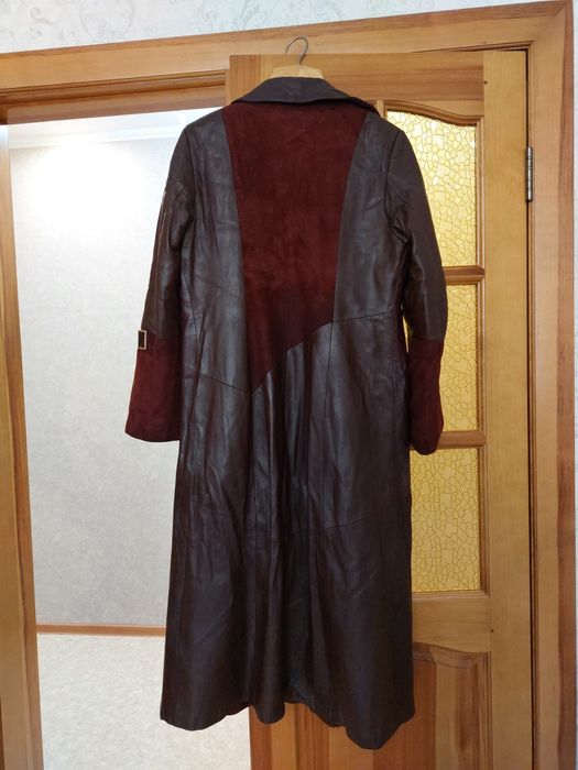 Женские одежда плащ и курточка