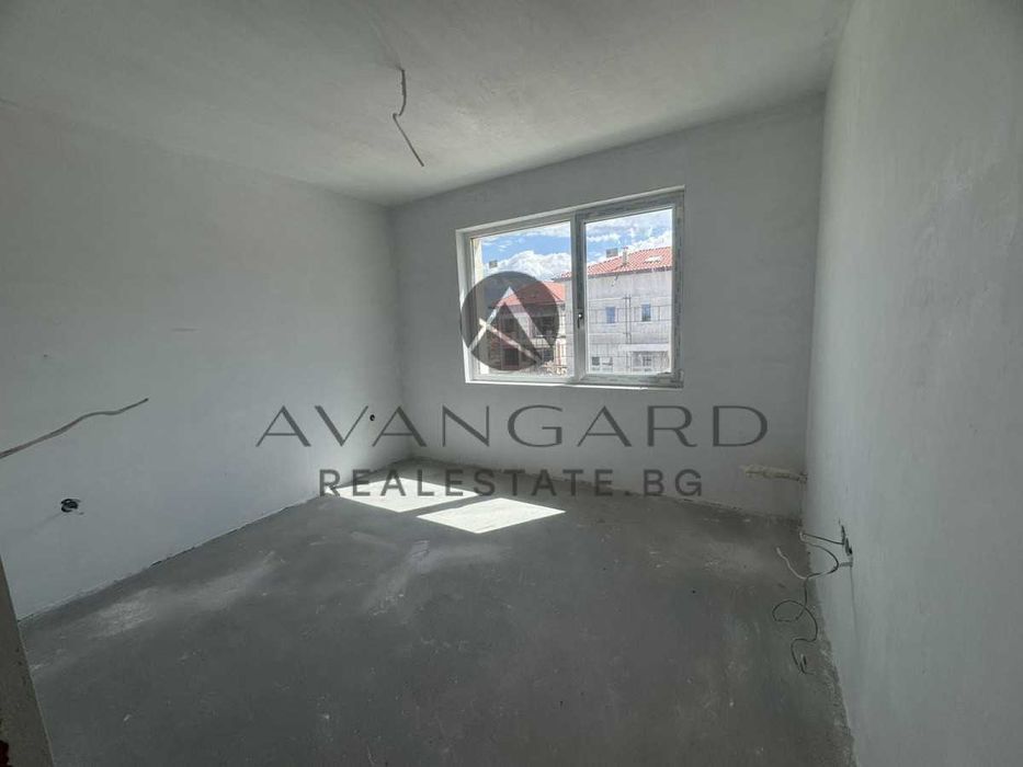 оф.14450 ЛУКСОЗНИ Къщи Първенец