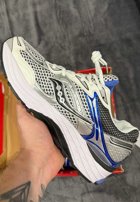 Saucony кроссовки