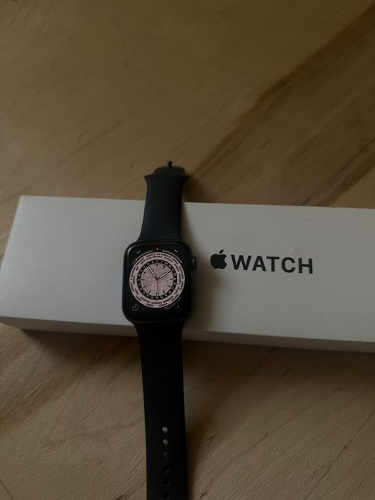 Apple Watch SE 44 мм