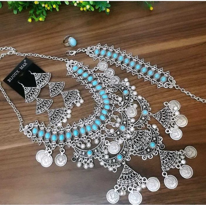 Набор (серьги, браслет, кольцо, колье)