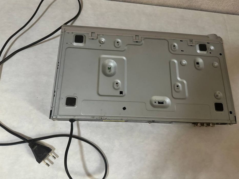 Видеомагнитофон , DVD караоке