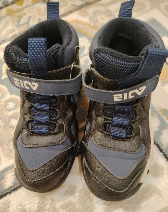 Продам осень весна детские ботинки