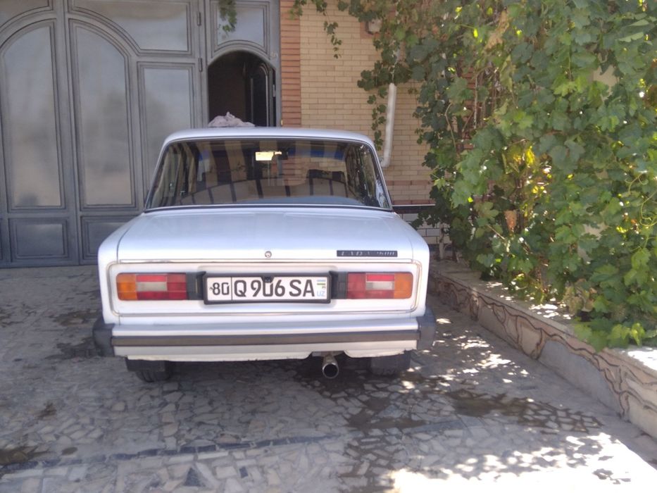 VAZ 2106 sotiladi.